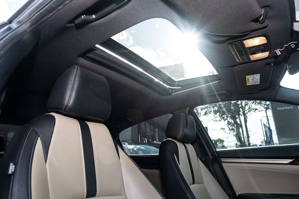 2018 Honda Civic VTi-LX 10th Gen