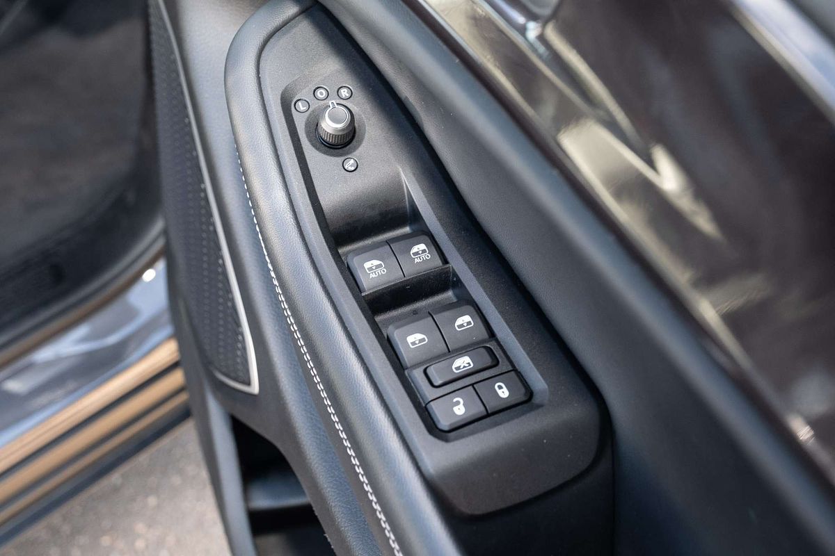 2022 Jeep Grand Cherokee L Night Eagle WL
