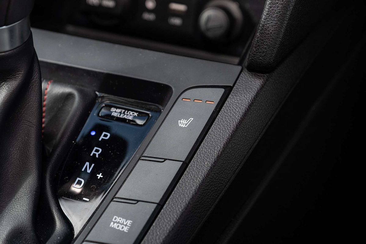 2016 Hyundai Elantra SR Turbo AD