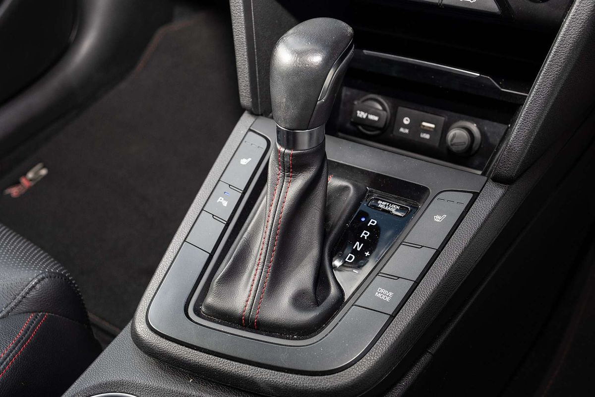2016 Hyundai Elantra SR Turbo AD