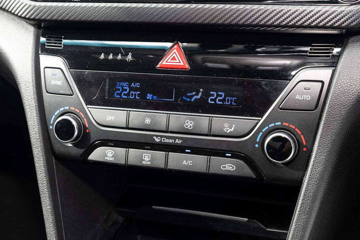 2016 Hyundai Elantra SR Turbo AD