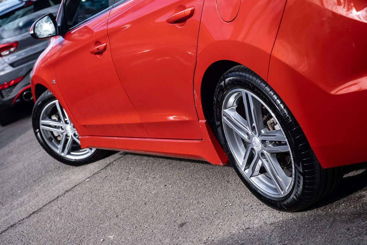 2016 Hyundai Elantra SR Turbo AD