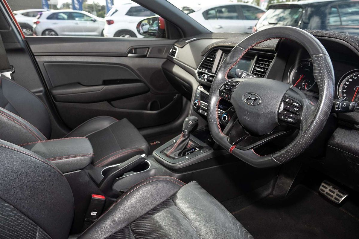 2016 Hyundai Elantra SR Turbo AD