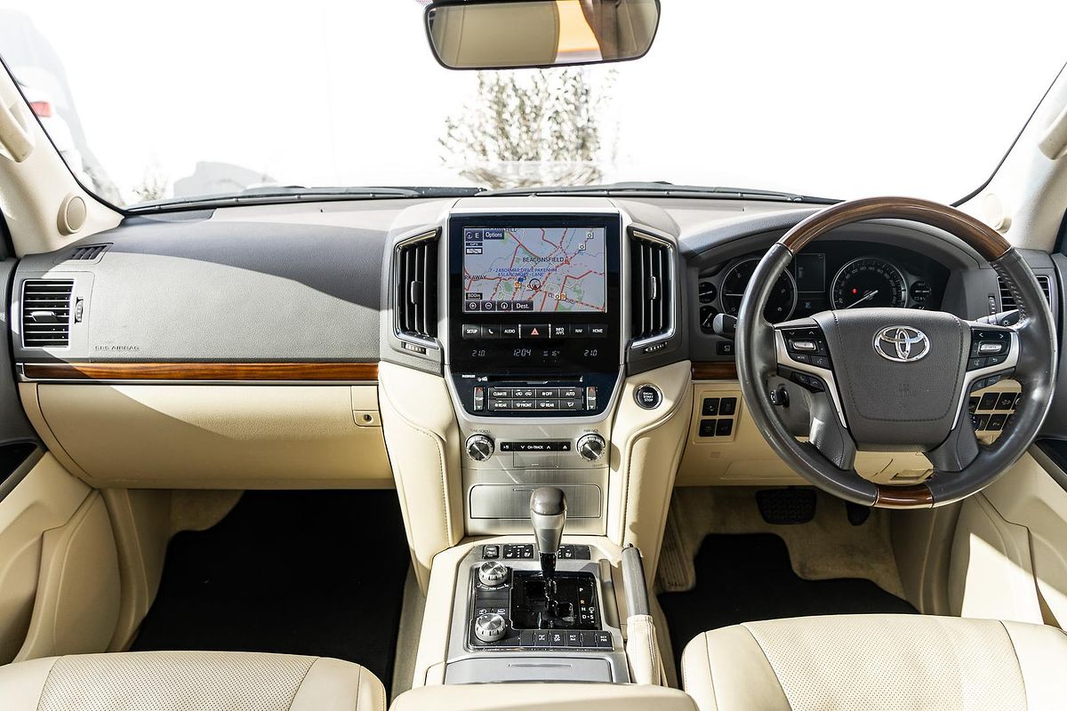 2016 Toyota Landcruiser Sahara VDJ200R