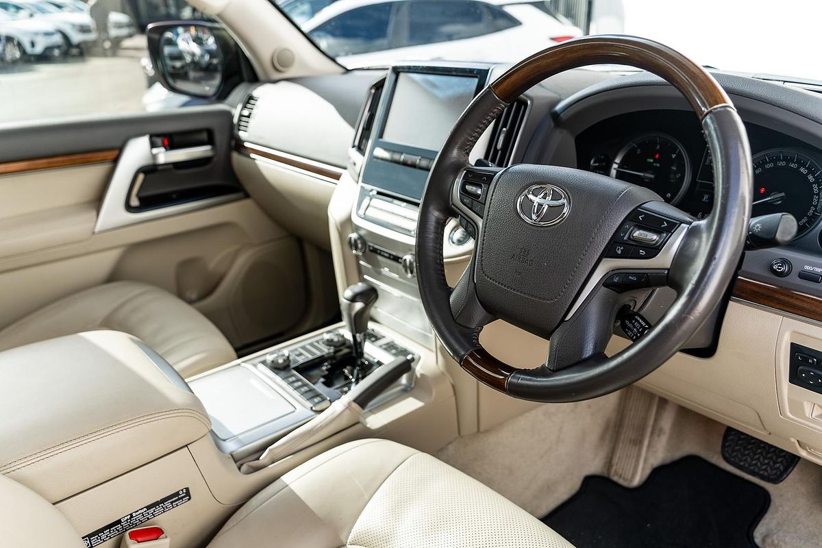 2016 Toyota Landcruiser Sahara VDJ200R