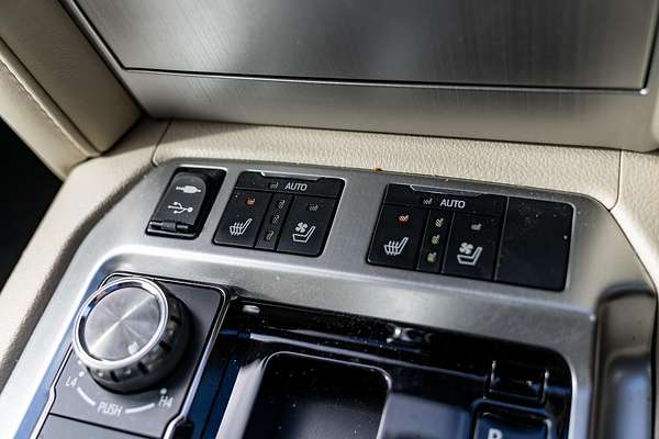 2016 Toyota Landcruiser Sahara VDJ200R