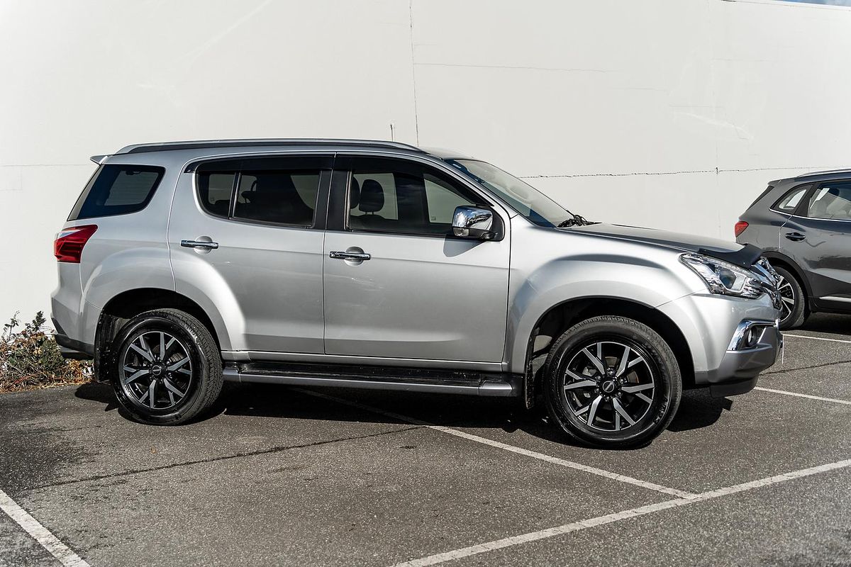 2021 Isuzu MU-X LS-T