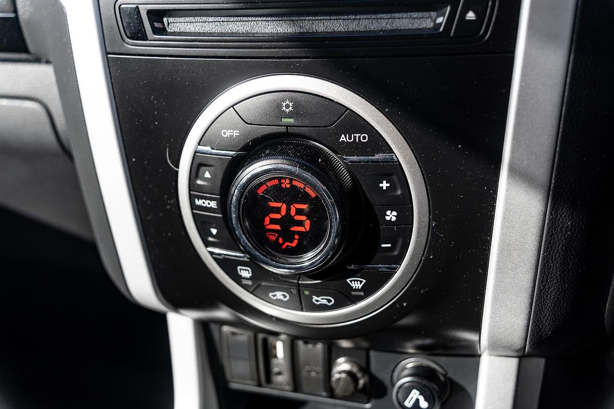 2021 Isuzu MU-X LS-T