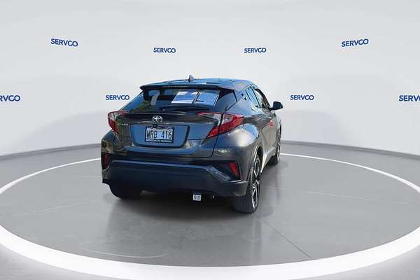 2022 Toyota C-HR XLE
