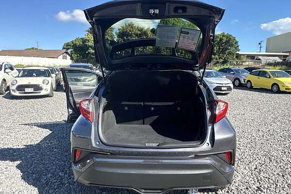 2022 Toyota C-HR XLE