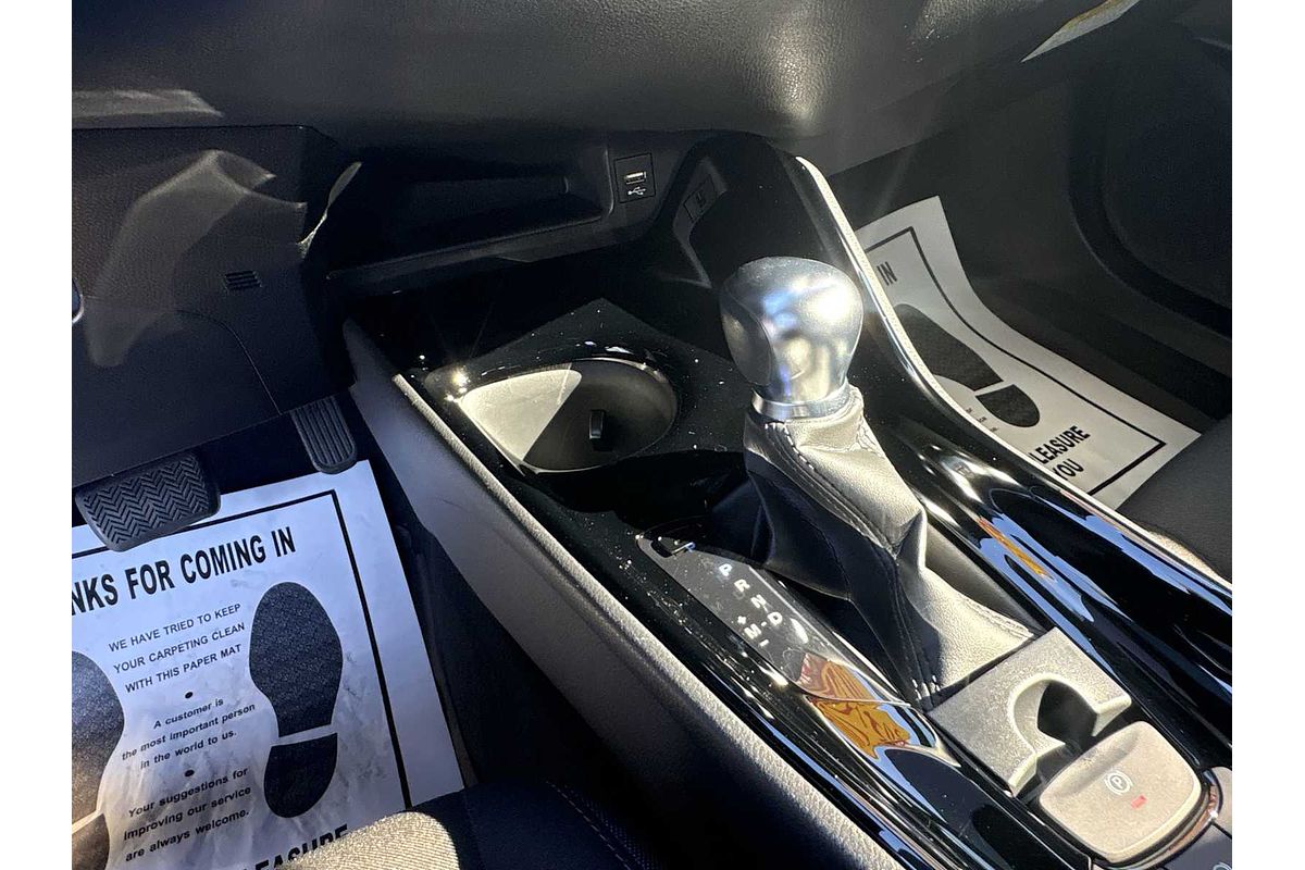 2022 Toyota C-HR XLE