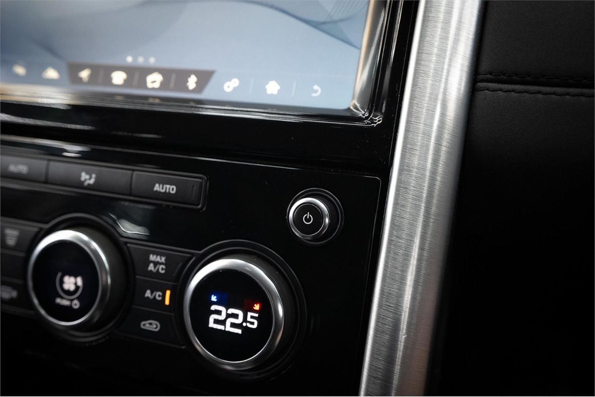 2018 Land Rover Discovery SD4 HSE Series 5
