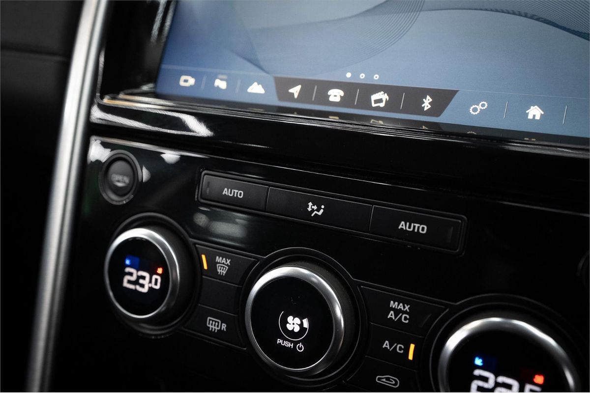 2018 Land Rover Discovery SD4 HSE Series 5