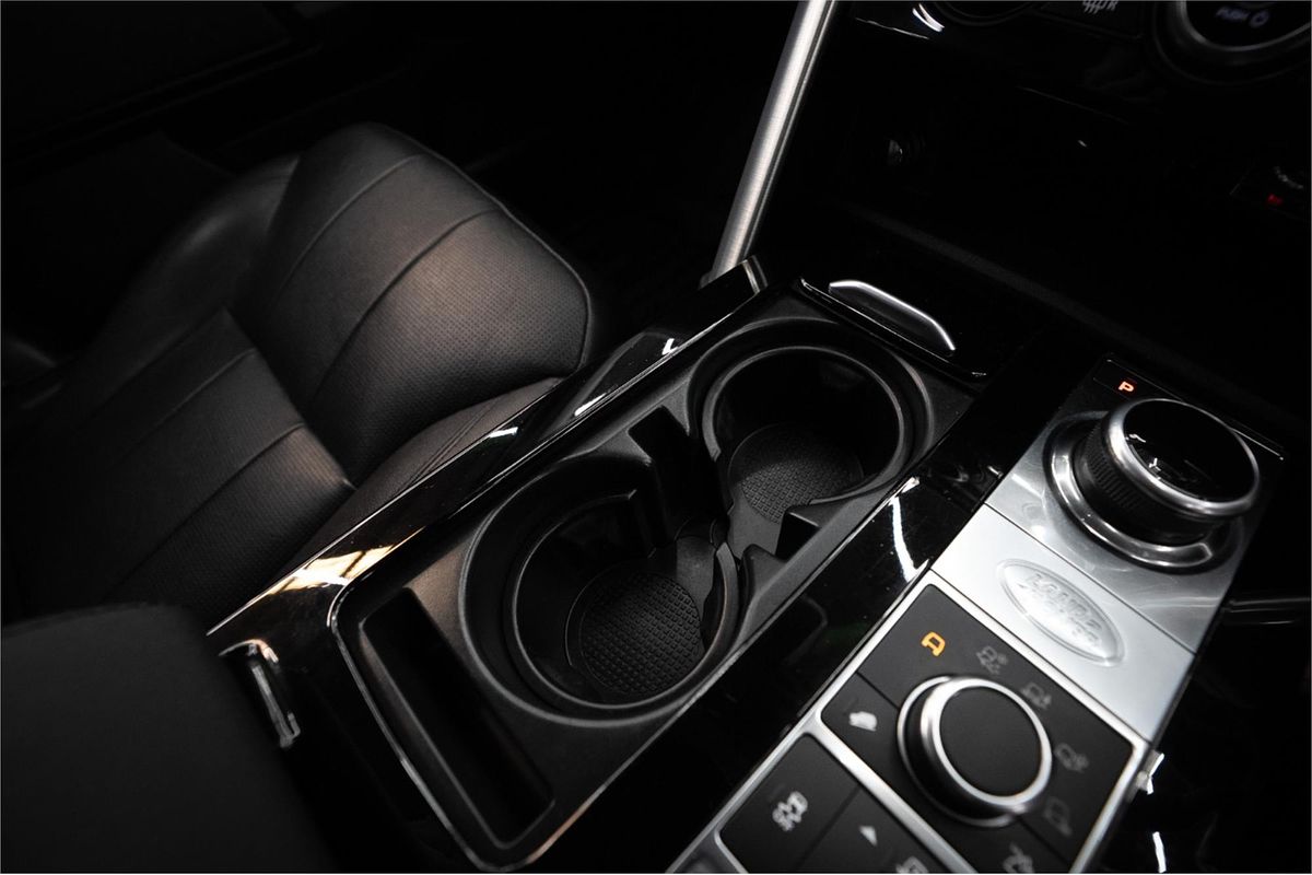 2018 Land Rover Discovery SD4 HSE Series 5