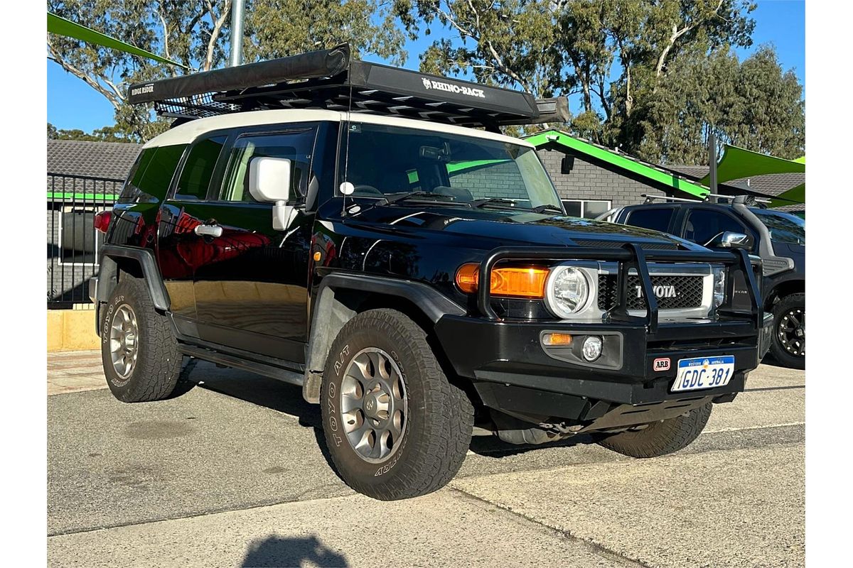2011 Toyota FJ Cruiser GSJ15R