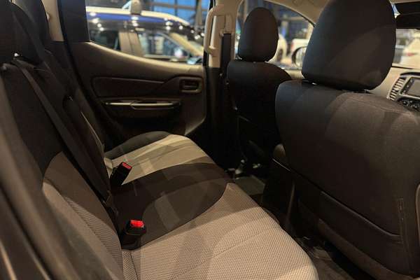 2024 Mitsubishi Triton GLX MR 4X4