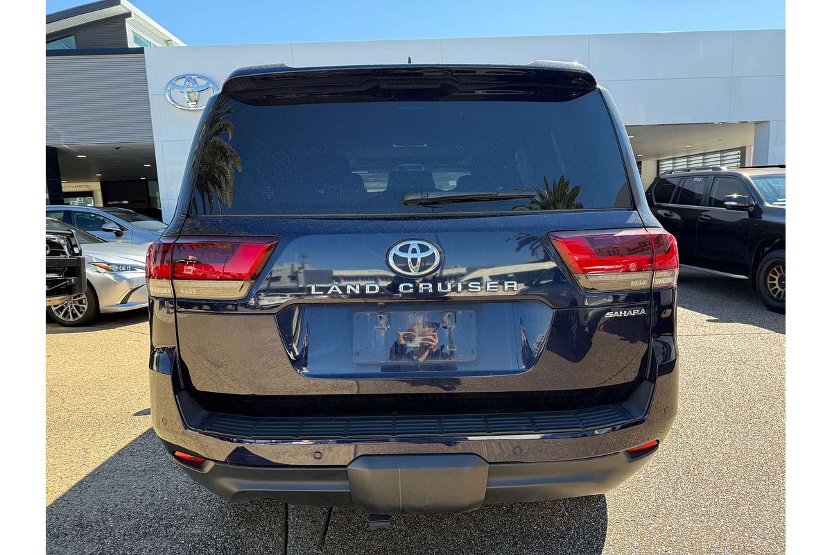 2021 Toyota Landcruiser Sahara FJA300R