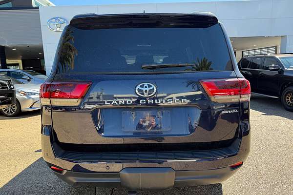 2021 Toyota Landcruiser Sahara FJA300R
