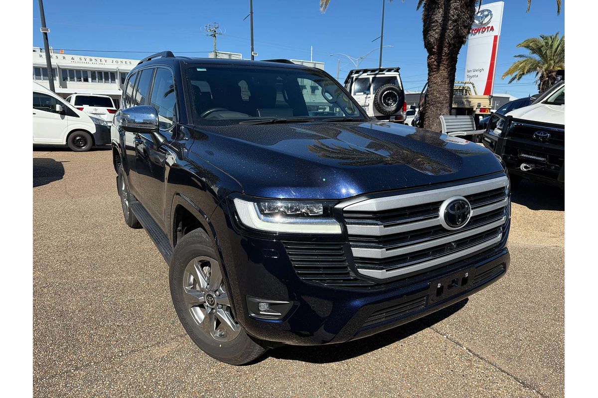 2021 Toyota Landcruiser Sahara FJA300R