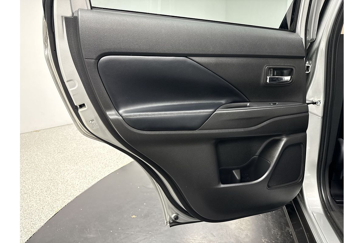 2020 Mitsubishi Outlander LS ZL