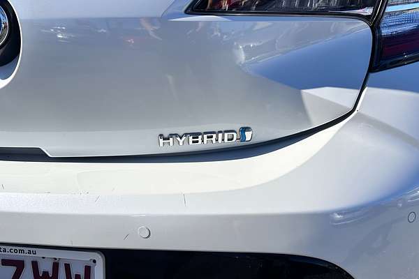 2020 Toyota COROLLA SX Hybrid ZWE211R