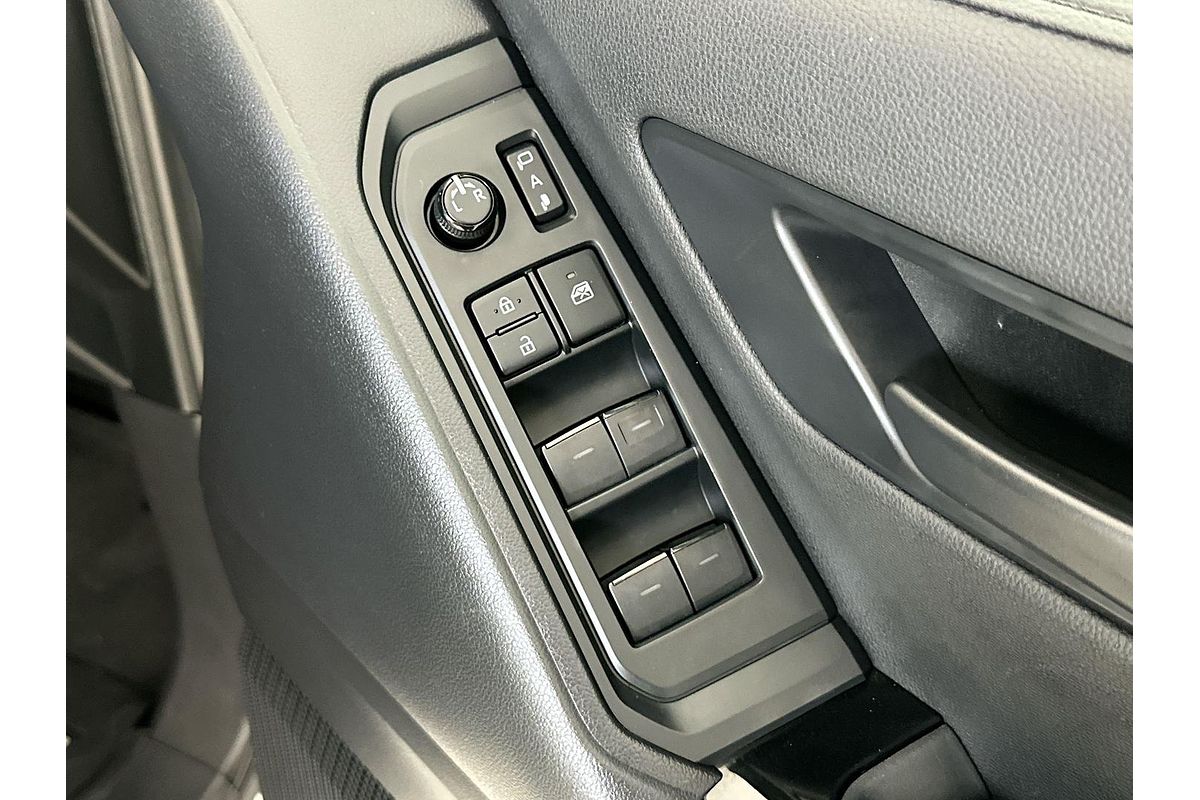 2023 Toyota Landcruiser GXL FJA300R