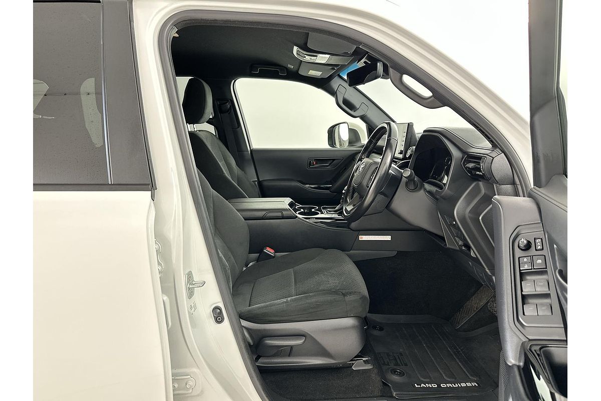 2023 Toyota Landcruiser GXL FJA300R