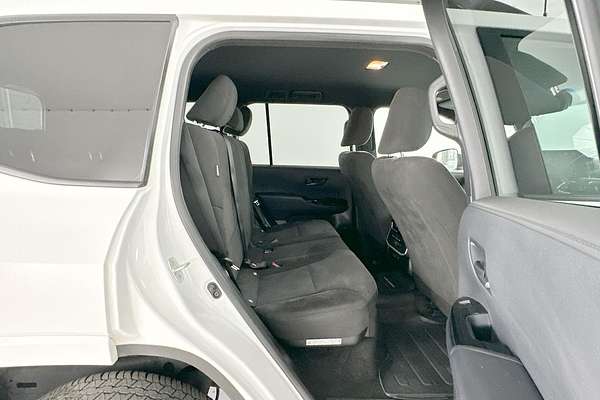 2023 Toyota Landcruiser GXL FJA300R