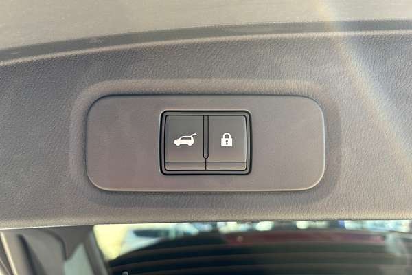 2025 Nissan QASHQAI N-DESIGN e-POWER J12