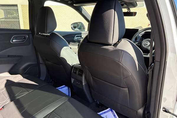 2025 Nissan QASHQAI N-DESIGN e-POWER J12