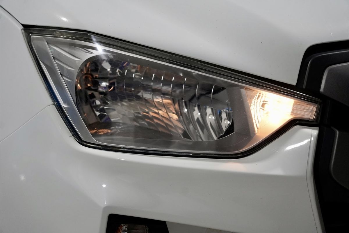 2021 Isuzu D-MAX SX High Ride  Rear Wheel Drive