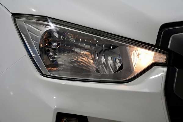 2021 Isuzu D-MAX SX High Ride  Rear Wheel Drive