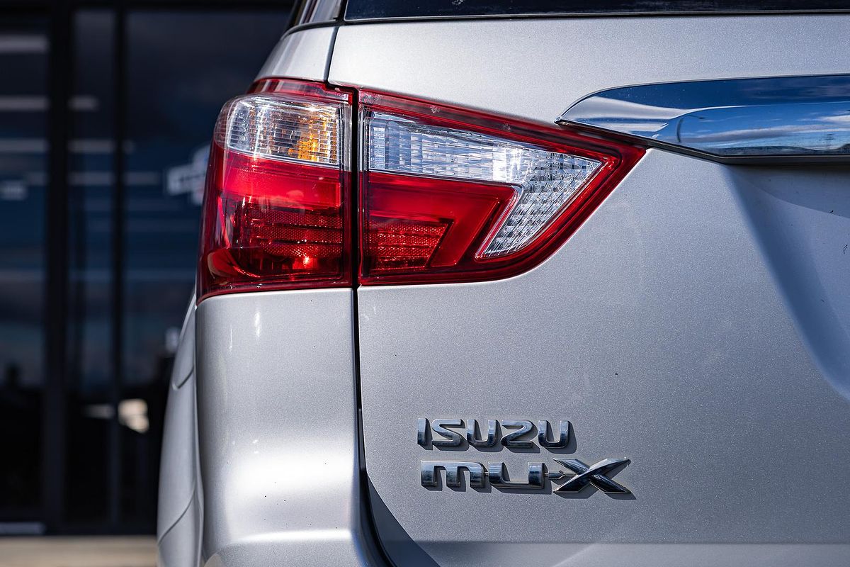 2017 Isuzu MU-X LS-T