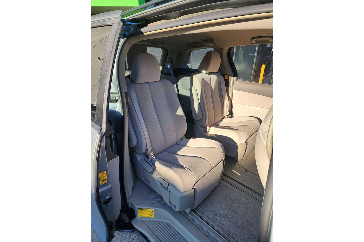 2009 Toyota Tarago GLX GSR50R