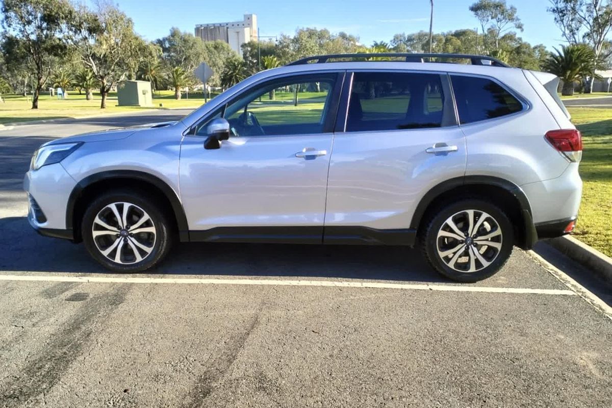 2021 Subaru Forester 2.5i Premium S5