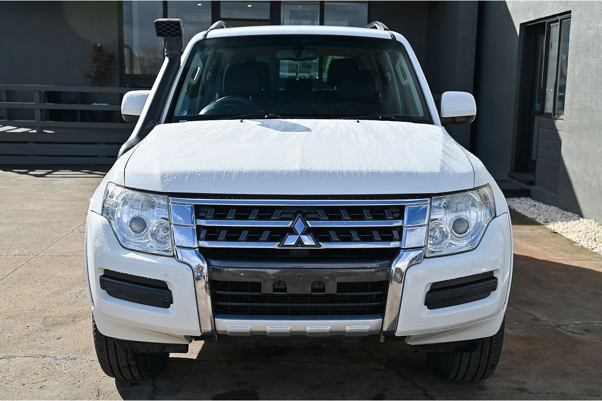 2016 Mitsubishi Pajero GLX NX