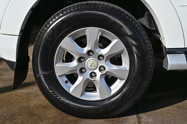 2016 Mitsubishi Pajero GLX NX