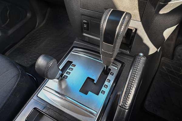2016 Mitsubishi Pajero GLX NX