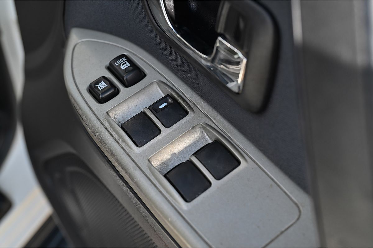 2016 Mitsubishi Pajero GLX NX