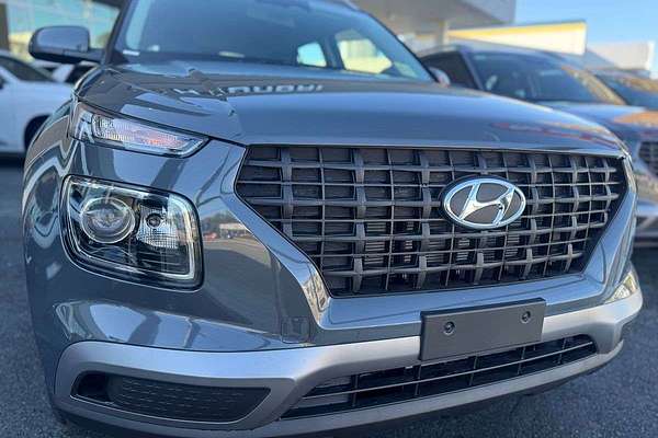 2025 Hyundai Venue  QX.V5