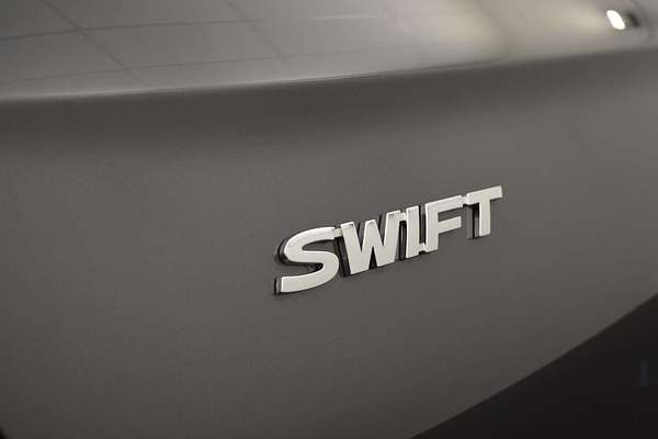 2025 Suzuki Swift Hybrid GLX UZ