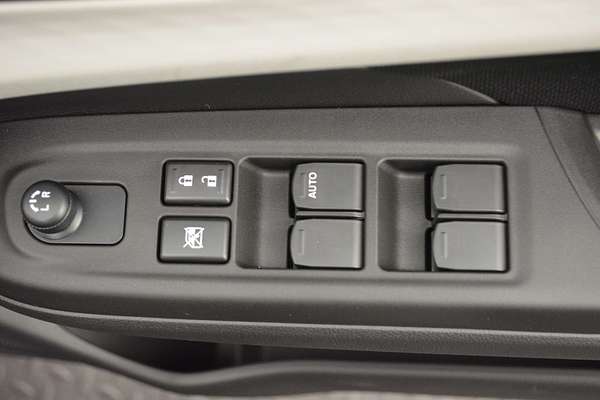 2025 Suzuki Swift Hybrid GLX UZ