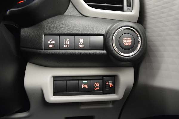 2025 Suzuki Swift Hybrid GLX UZ