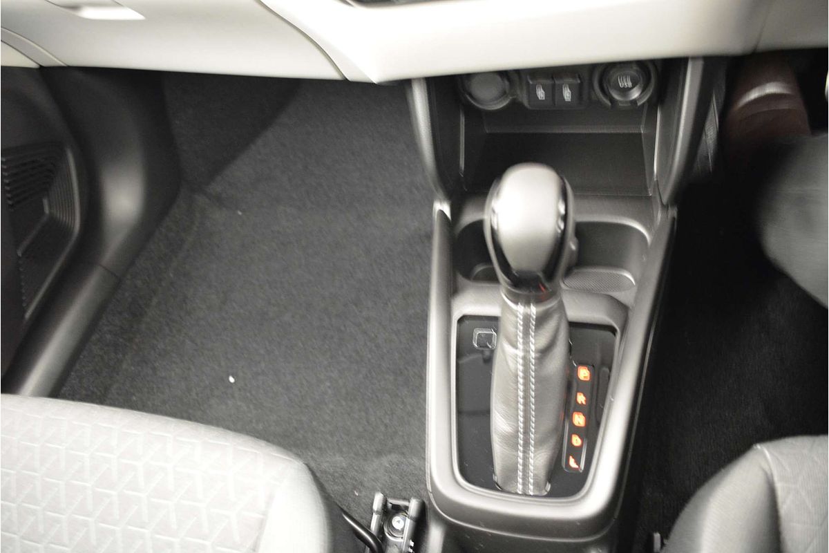 2025 Suzuki Swift Hybrid GLX UZ