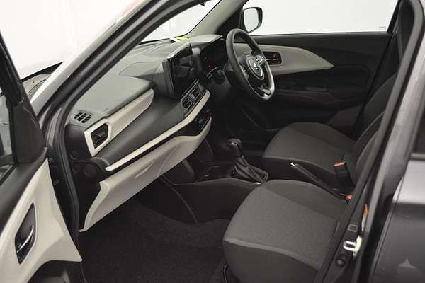 2025 Suzuki Swift Hybrid GLX UZ