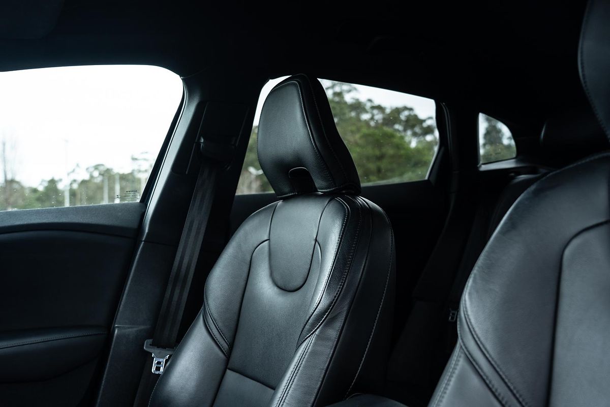 2017 Volvo V40 T3 Momentum