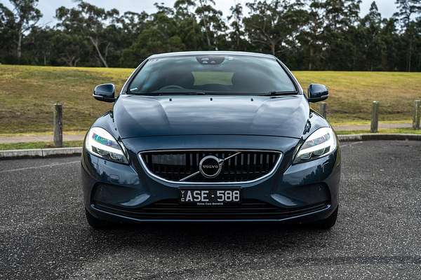 2017 Volvo V40 T3 Momentum