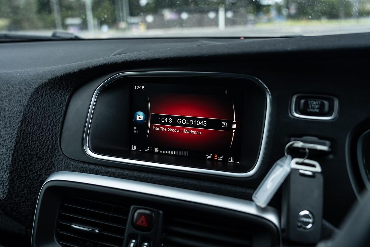 2017 Volvo V40 T3 Momentum