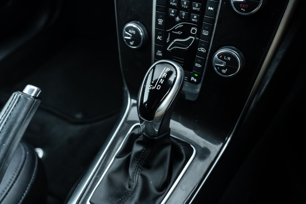 2017 Volvo V40 T3 Momentum