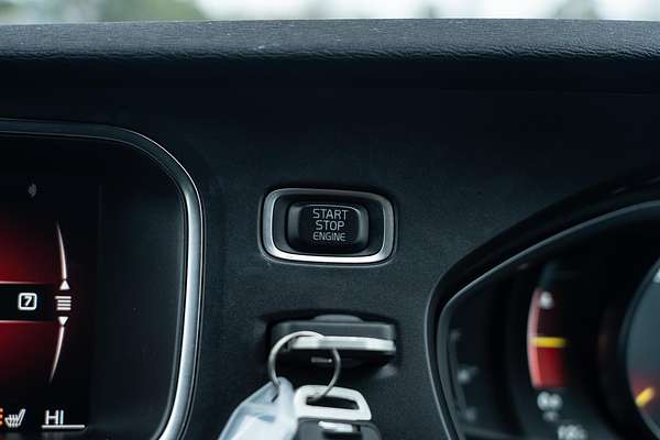 2017 Volvo V40 T3 Momentum